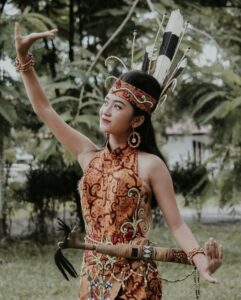 Asal Usul Suku Dayak